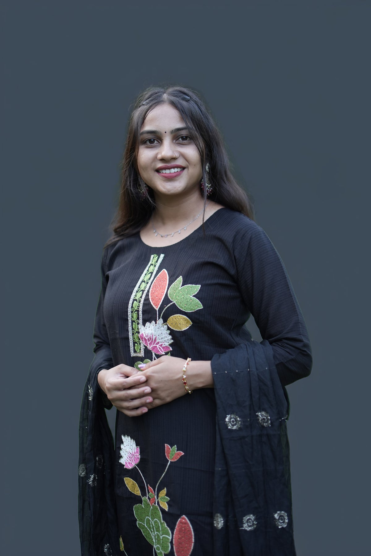 Black Floral Embroidery Kurti Pant Set with Dupatta Online | Zamkudi